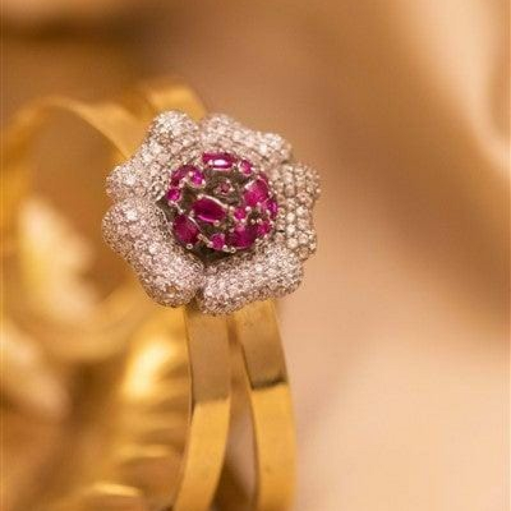 Diamond Flower Handcuff